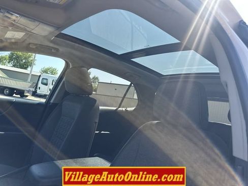 Used 2022 Chevrolet Equinox LT AWD/4WD image 15