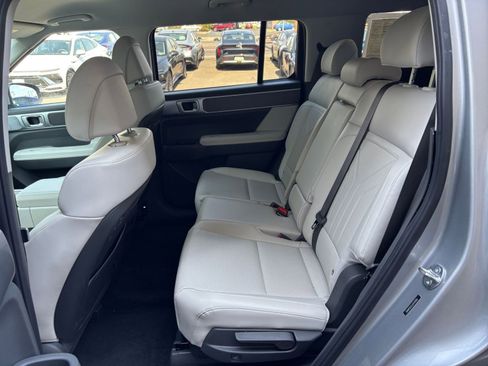 Used 2025 Hyundai Santa Fe SEL image 40