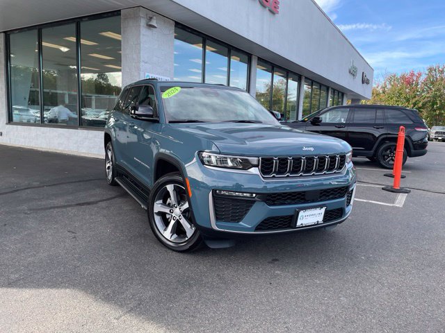 Used 2026 Jeep Grand Cherokee Limited AWD/4WD image 3