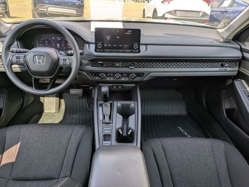 Used 2023 Honda Accord EX image 14