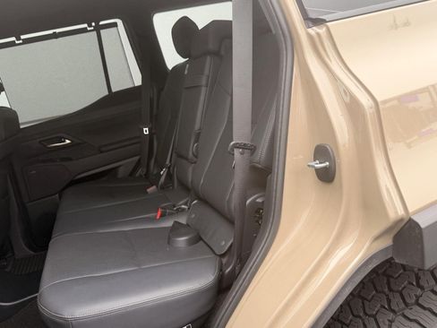 Used 2024 Lexus GX 550 AWD/4WD image 4