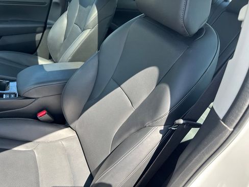 Used 2025 Honda Accord EX-L image 19