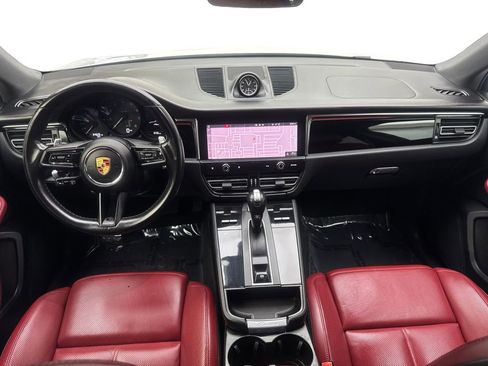 Used 2023 Porsche Macan AWD/4WD image 50