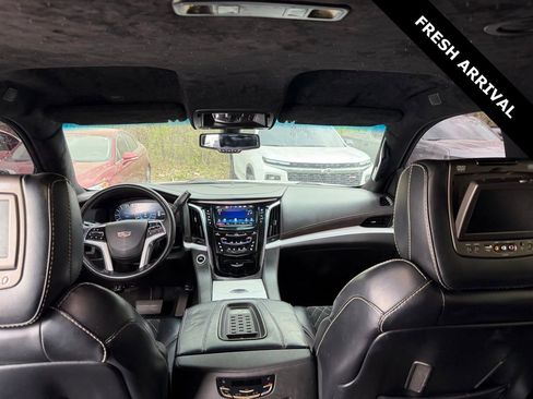 Used 2016 Cadillac Escalade 2WD image 6