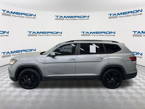 Used 2022 Volkswagen Atlas SE FWD image 2