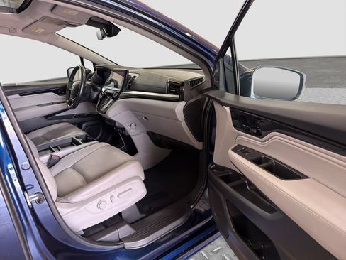 Used 2023 Honda Odyssey Touring image 30