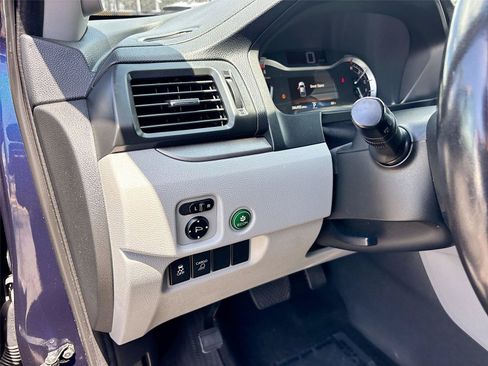 Used 2019 Honda Ridgeline RTL image 10