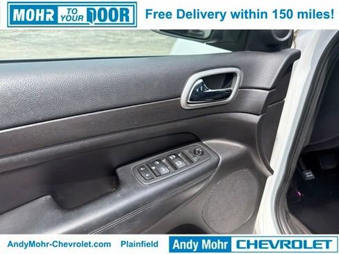 Used 2018 Jeep Grand Cherokee Laredo AWD/4WD image 11