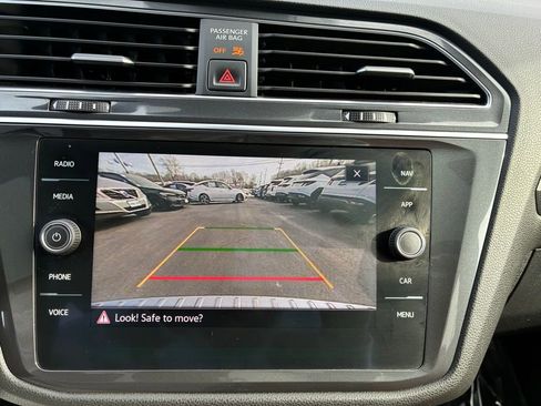 Used 2021 Volkswagen Tiguan SEL Premium R-Line image 31