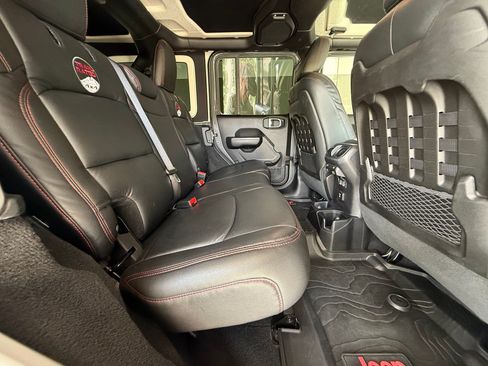 Used 2019 Jeep Wrangler Unlimited Rubicon AWD/4WD image 33