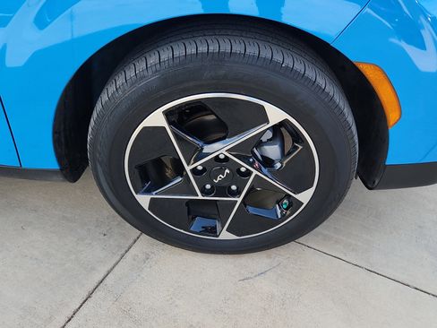 Used 2024 Kia Soul EX image 9