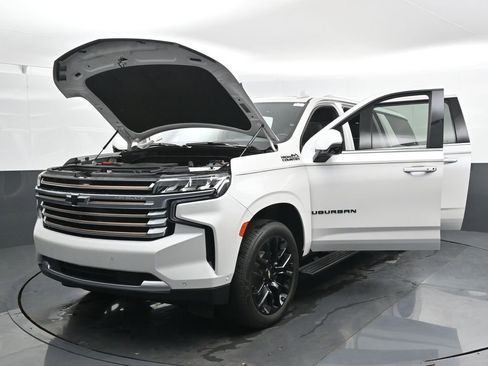 Used 2024 Chevrolet Suburban High Country w/ Advanced Technology Package image 54