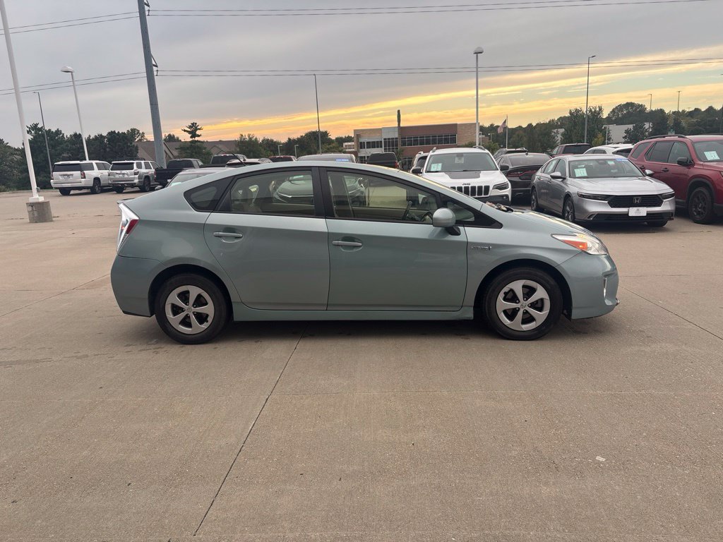 Used 2014 Toyota Prius Three FWD image 4