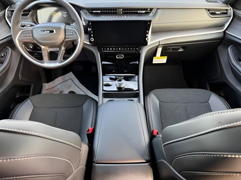 New 2026 Jeep Grand Cherokee Altitude AWD/4WD image 12