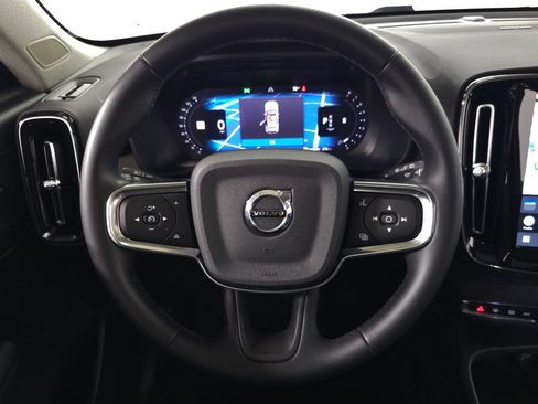 Used 2024 Volvo XC40 B5 Plus w/ Climate Package AWD/4WD image 19