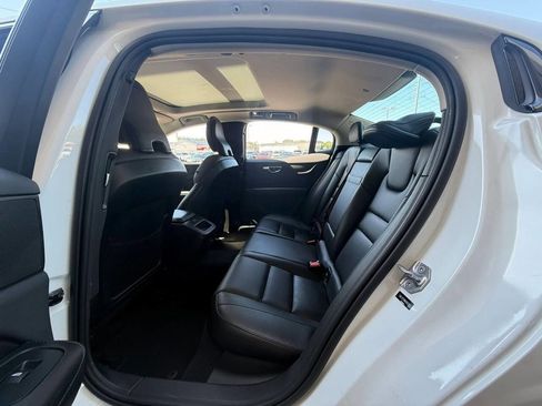 Used 2022 Volvo S60 B5 Momentum AWD/4WD image 11