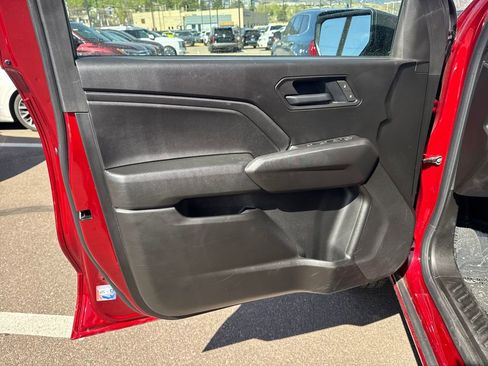 Used 2025 Chevrolet Colorado Trail Boss image 22