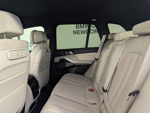 New 2026 BMW X5 xDrive40i w/ M Sport Package AWD/4WD image 13