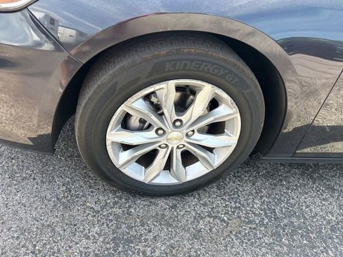 Used 2023 Chevrolet Malibu LT FWD image 10