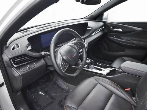 Used 2025 Buick Envista Avenir image 16