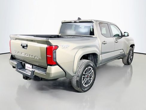 Used 2025 Toyota Tacoma TRD Sport image 7