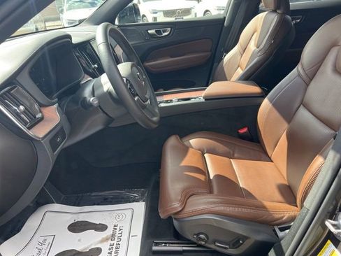 Certified 2025 Volvo XC60 B5 Ultra AWD/4WD image 28