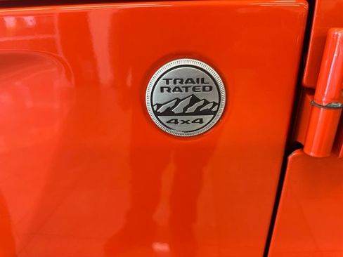 Used 2018 Jeep Wrangler Sport AWD/4WD image 9