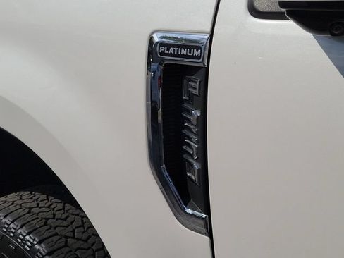 Used 2018 Ford F250 Platinum w/ Platinum Ultimate Package AWD/4WD image 10