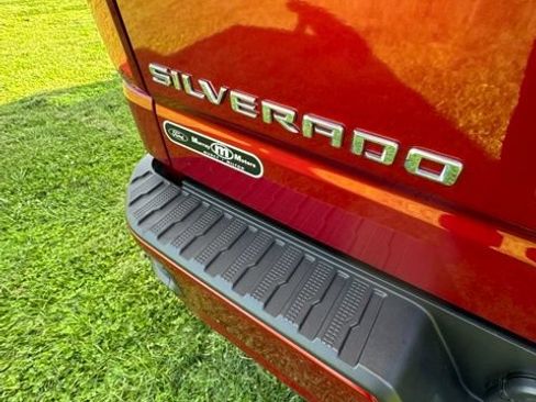 Used 2025 Chevrolet Silverado 1500 RST AWD/4WD image 25