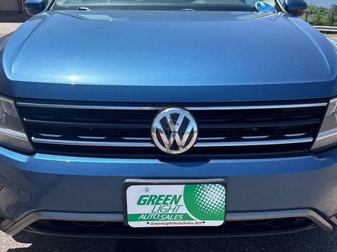 Used 2018 Volkswagen Tiguan SE AWD/4WD image 12