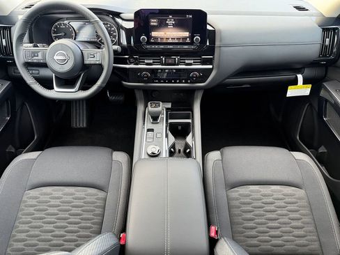 New 2025 Nissan Pathfinder SV w/ Black Appearance Package image 20