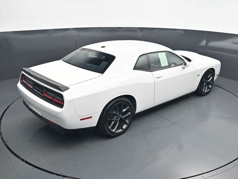 Used 2019 Dodge Challenger R/T w/ Driver Convenience Group RWD image 30