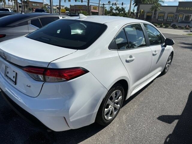 Used 2024 Toyota Corolla LE FWD image 5