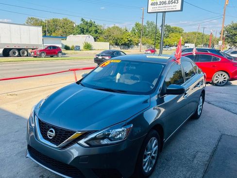 Used 2019 Nissan Sentra S w/ Appearance Package image 1