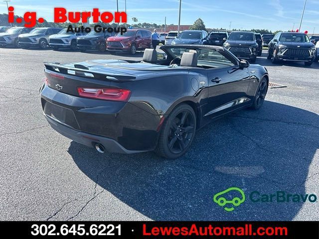 Used 2017 Chevrolet Camaro LT RWD image 3