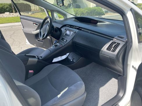 Used 2013 Toyota Prius One image 14