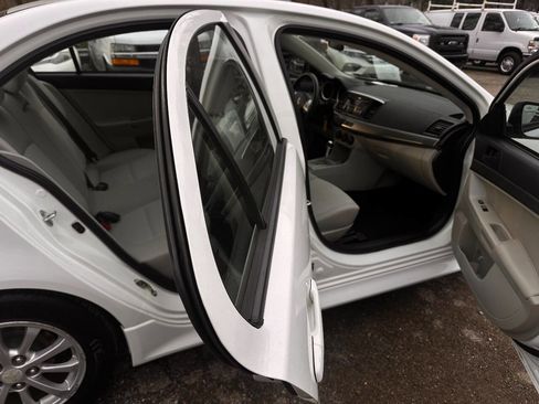 Used 2014 Mitsubishi Lancer ES image 6