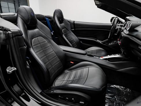 Used 2016 Ferrari California T image 55