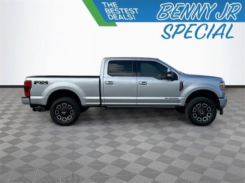 Used 2022 Ford F250 Limited w/ FX4 Off-Road Package image 4