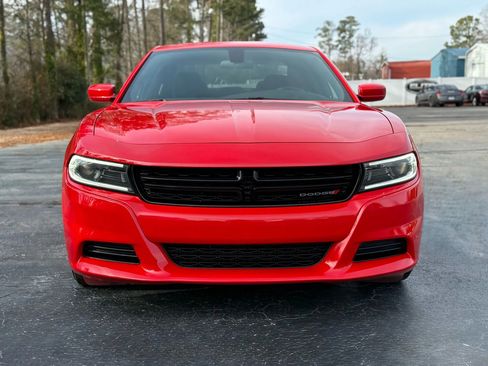 Used 2022 Dodge Charger SXT image 4