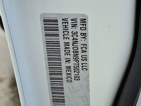 Used 2023 Jeep Compass Latitude w/ Convenience Group image 28