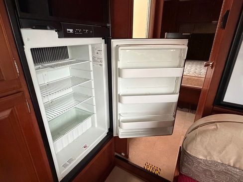 Used 2014 Ford E-450 and Econoline 450 Super Duty w/ Motorhome Prep Package RWD image 52