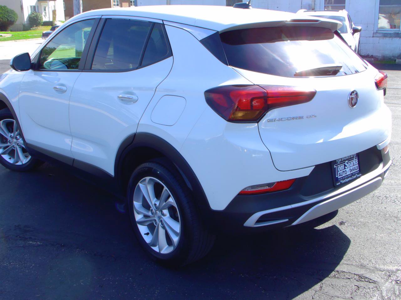Used 2022 Buick Encore GX Preferred w/ Cold Weather Comfort Package FWD image 4