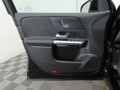 Certified 2025 Mercedes-Benz GLA 250 image 22