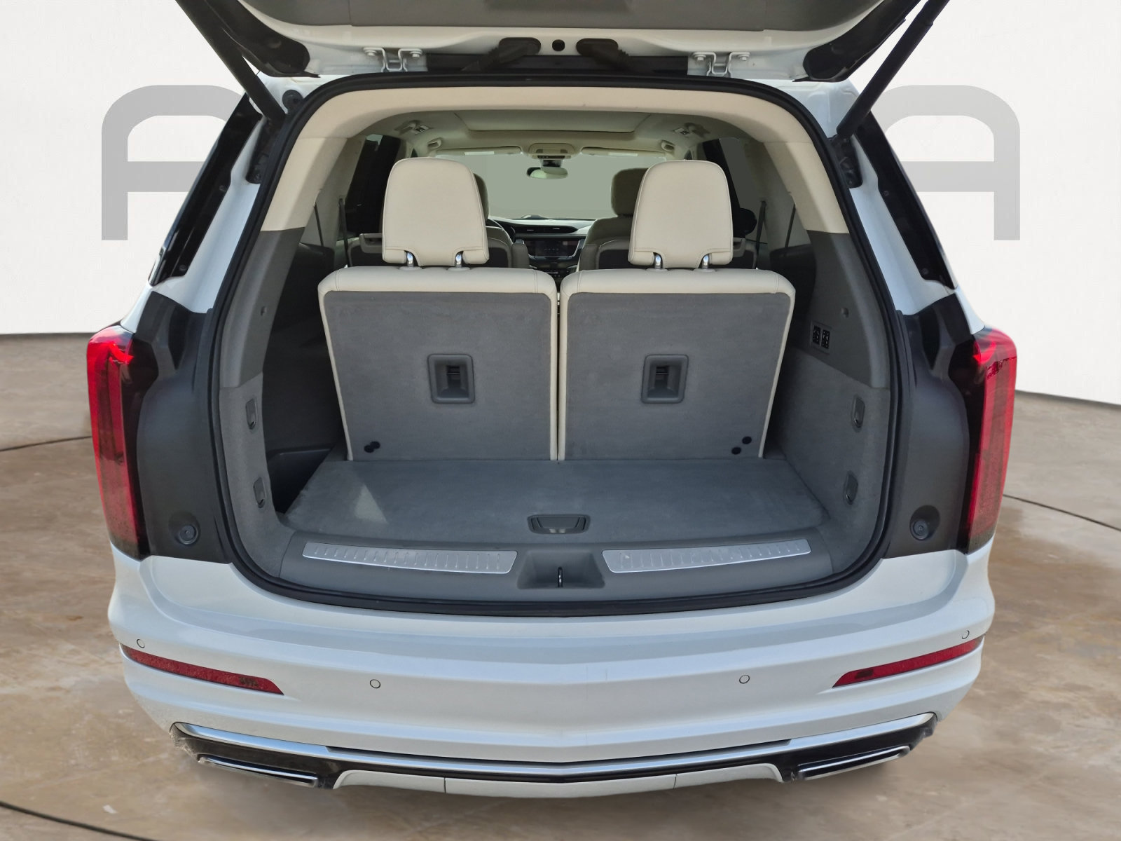 Used 2021 Cadillac XT6 Premium Luxury w/ LPO, Floor Liner Package FWD image 12