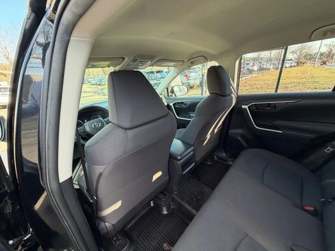 Used 2019 Toyota RAV4 LE w/ All Weather Liner Package image 18