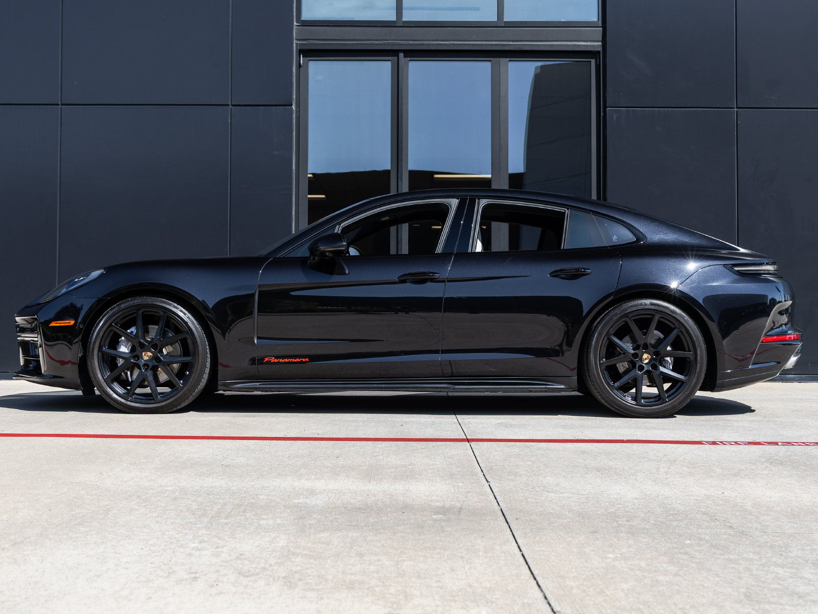 Certified 2024 Porsche Panamera RWD image 2