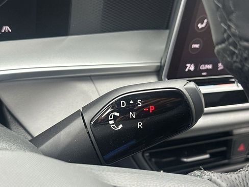 New 2026 Volkswagen Tiguan SE R-Line image 20