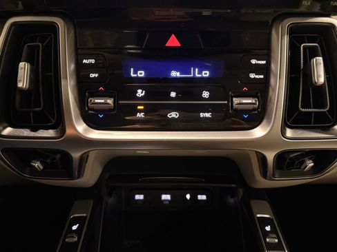 Used 2023 Kia Sorento X-Line EX image 25