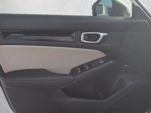 Used 2023 Honda Civic Touring image 7